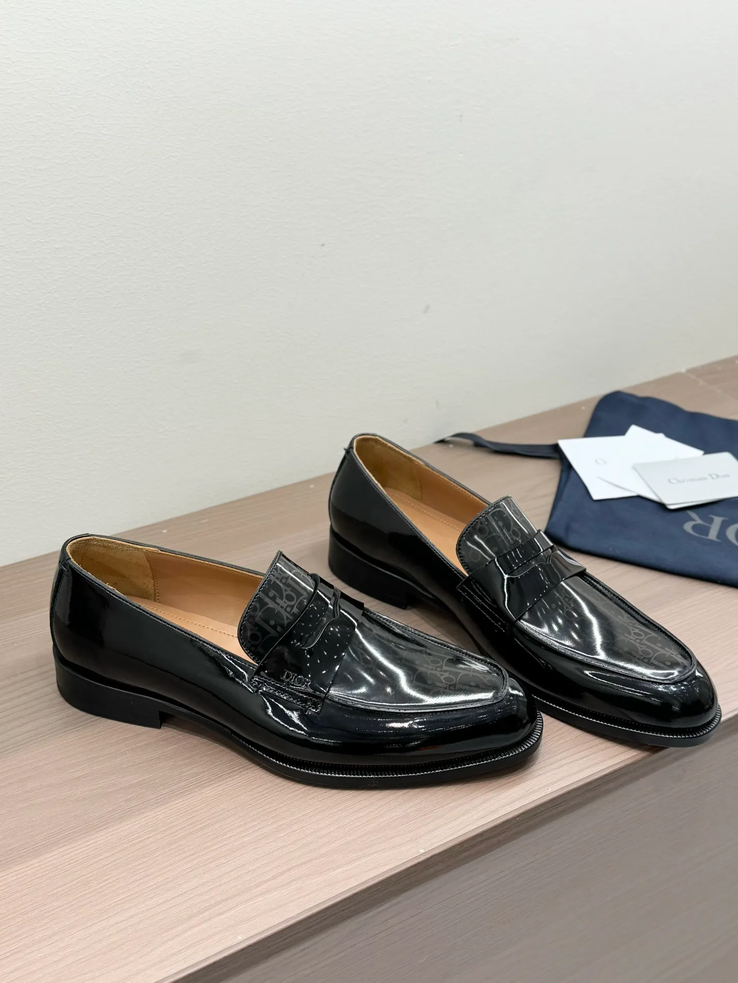 940💰 Dior high-end men's boutique casual leather shoes, imported cowhide upper, water-dyed cowhide lining, imported genuine leather outsole, perfect details, standard code 39-44 (38.45.46 customized, non-returnable and non-exchangeable),